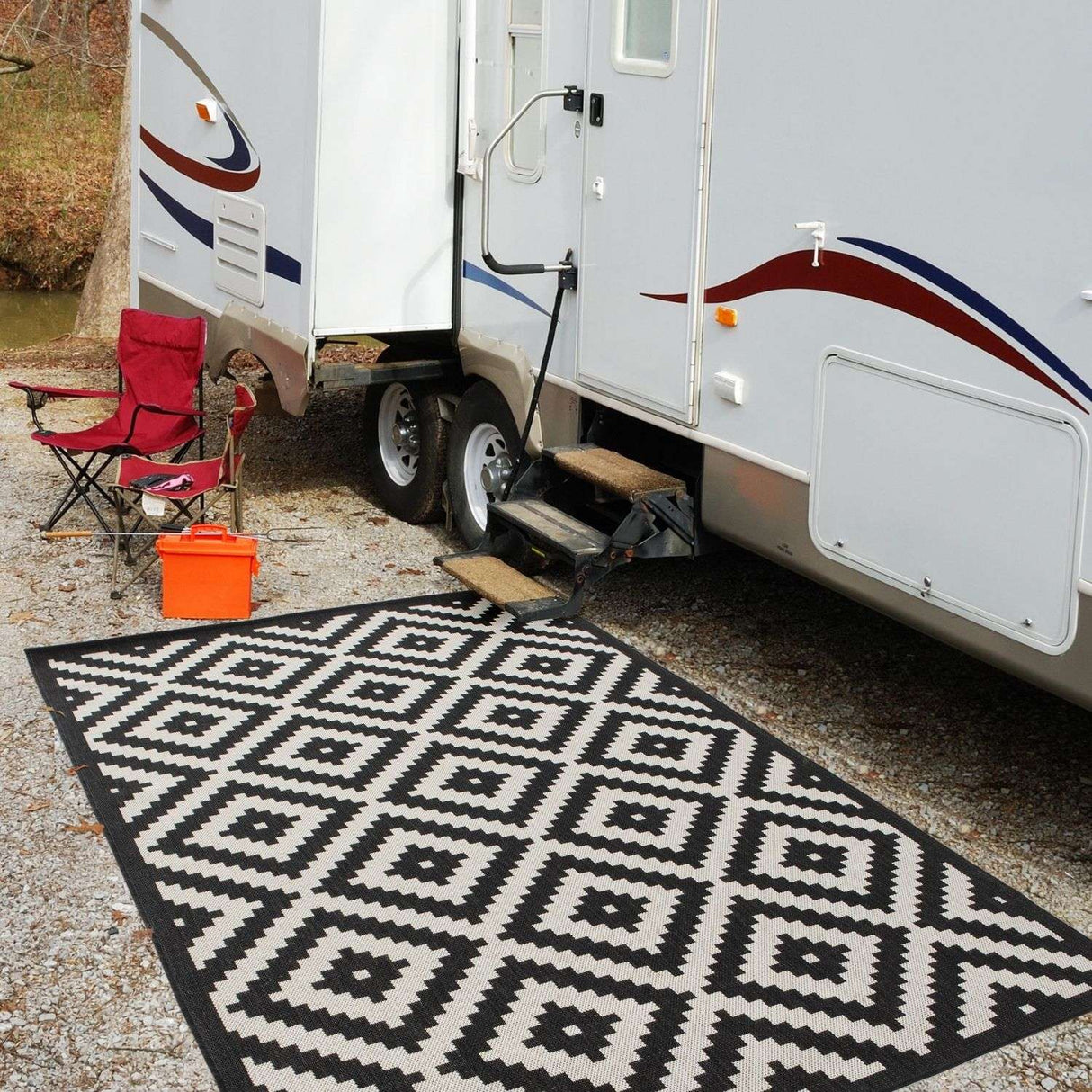 The Rugs Ecology Outdoor Rug Black | 100bl