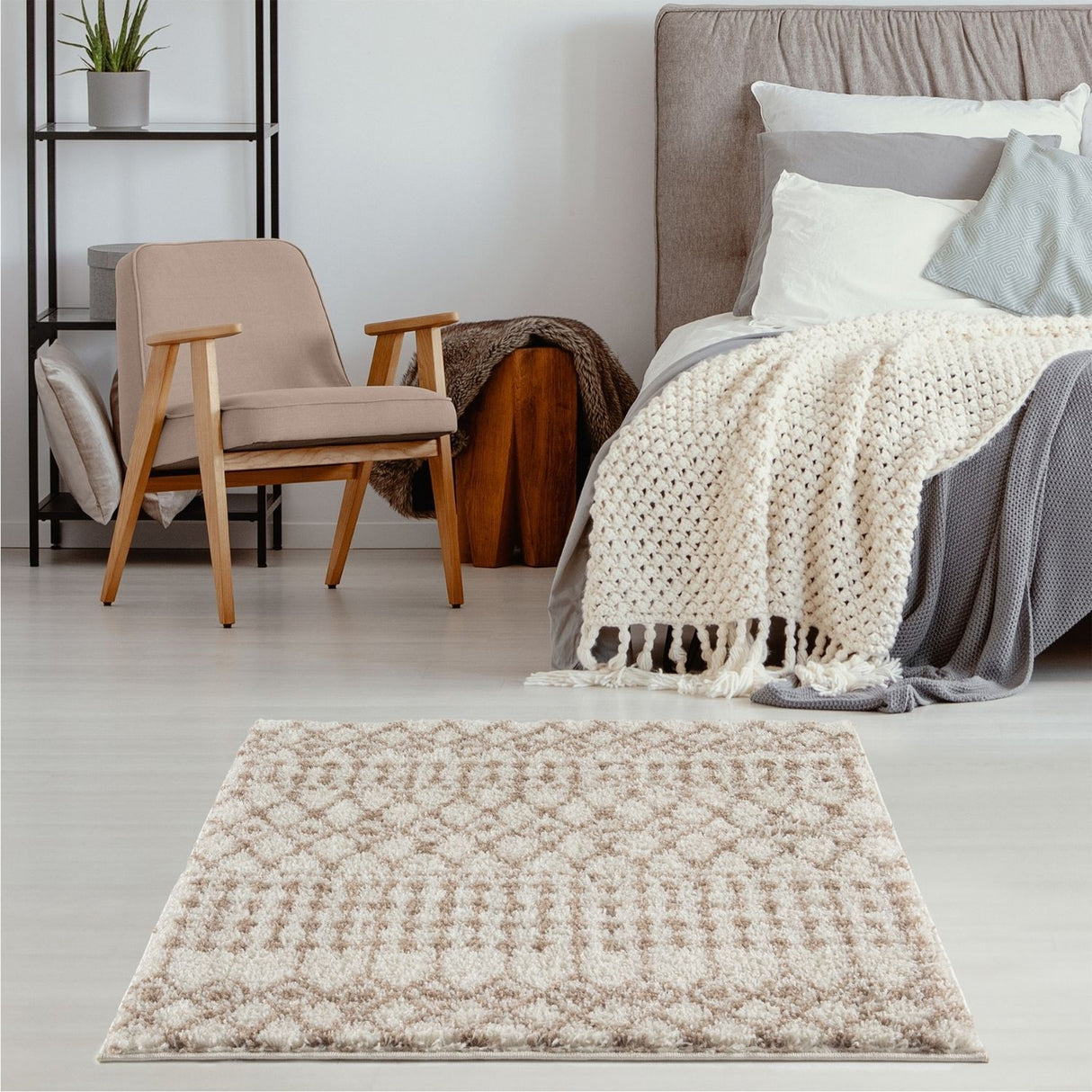 Moroccan Ivory Beige Shaggy Rug | 100% polypropylene