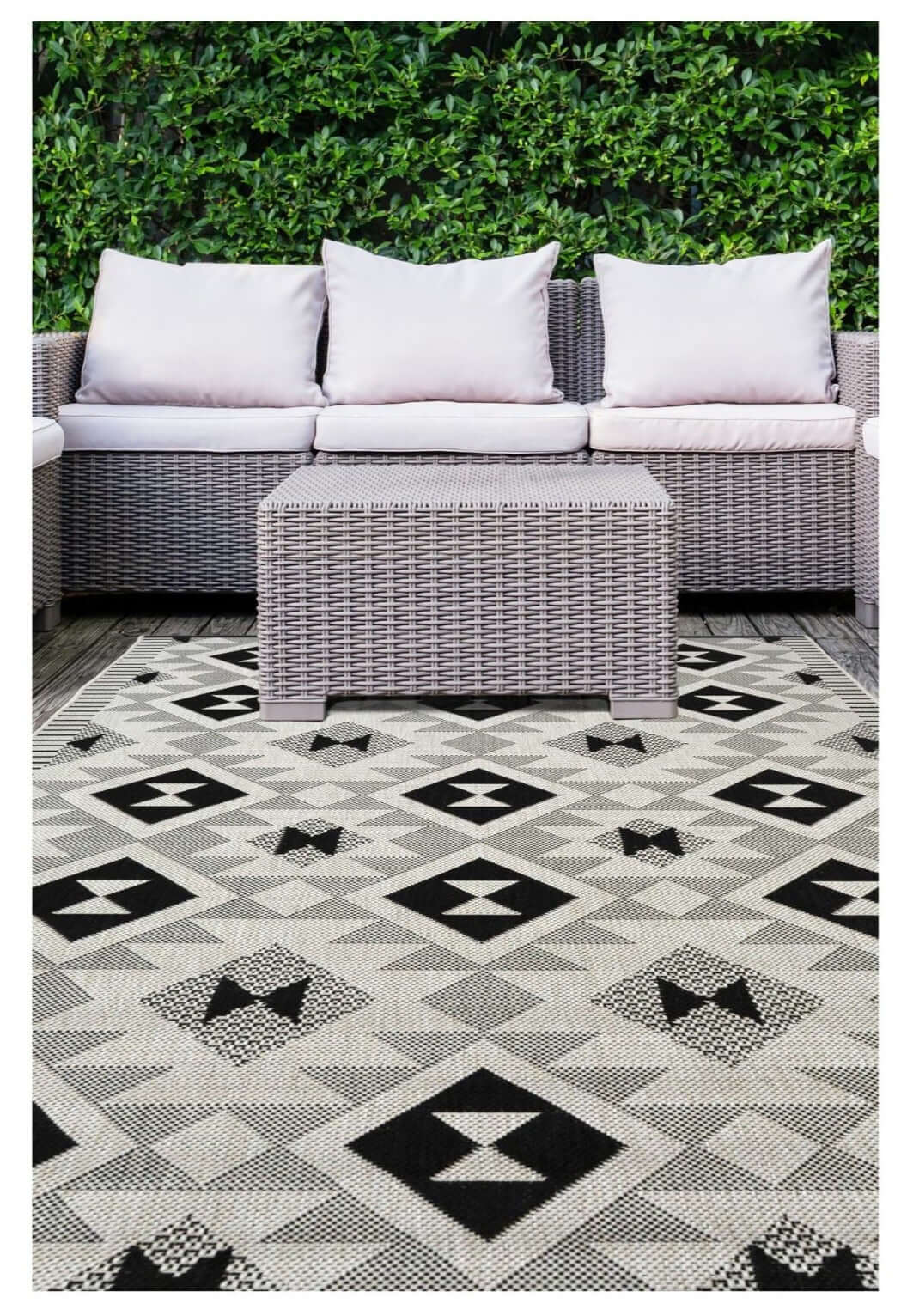 The Rugs County Geo Chequer Indoor/Outdoor Rug | 11182A