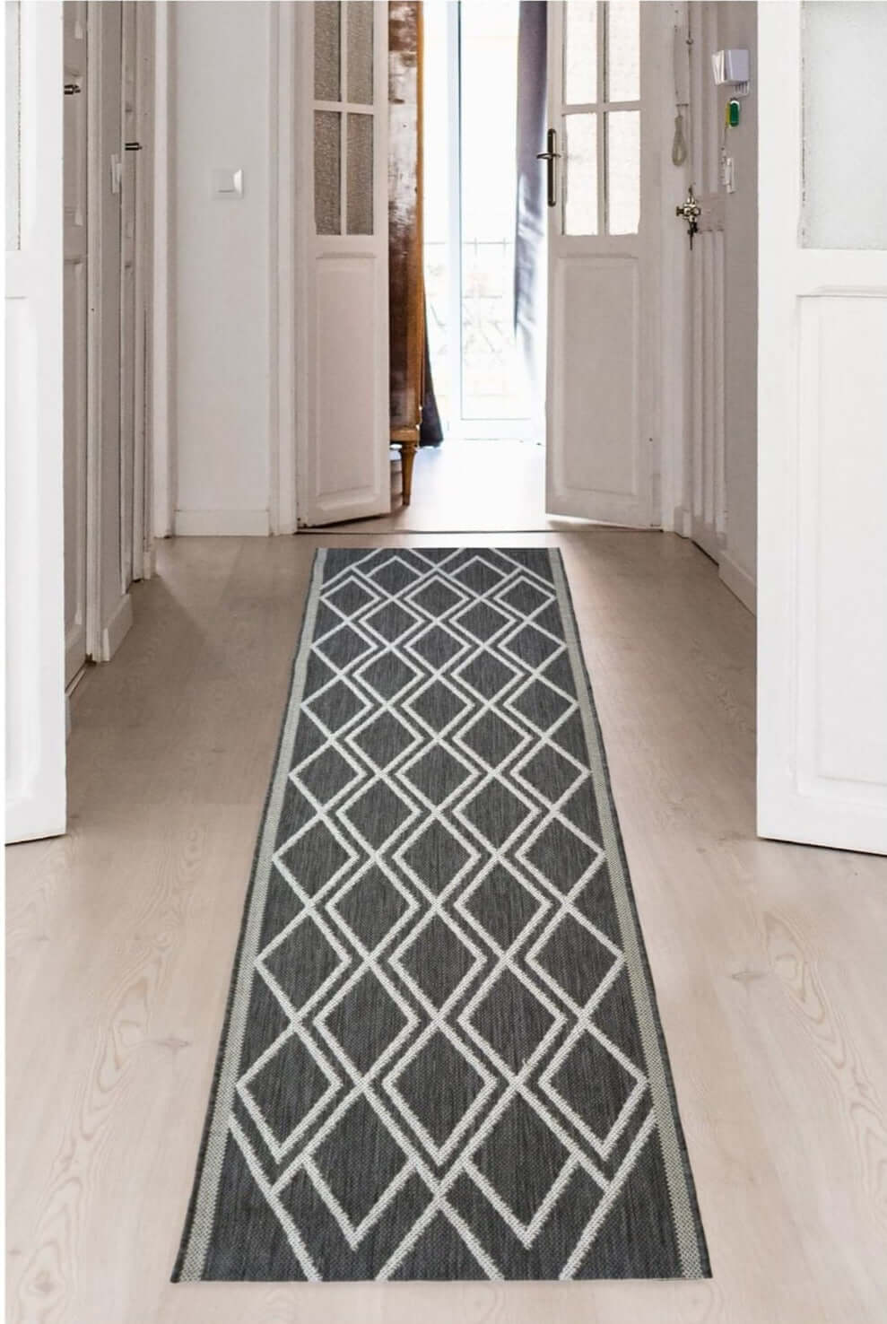 County Diamonds Indoor‑Outdoor Rug 11651A by The Rugs
