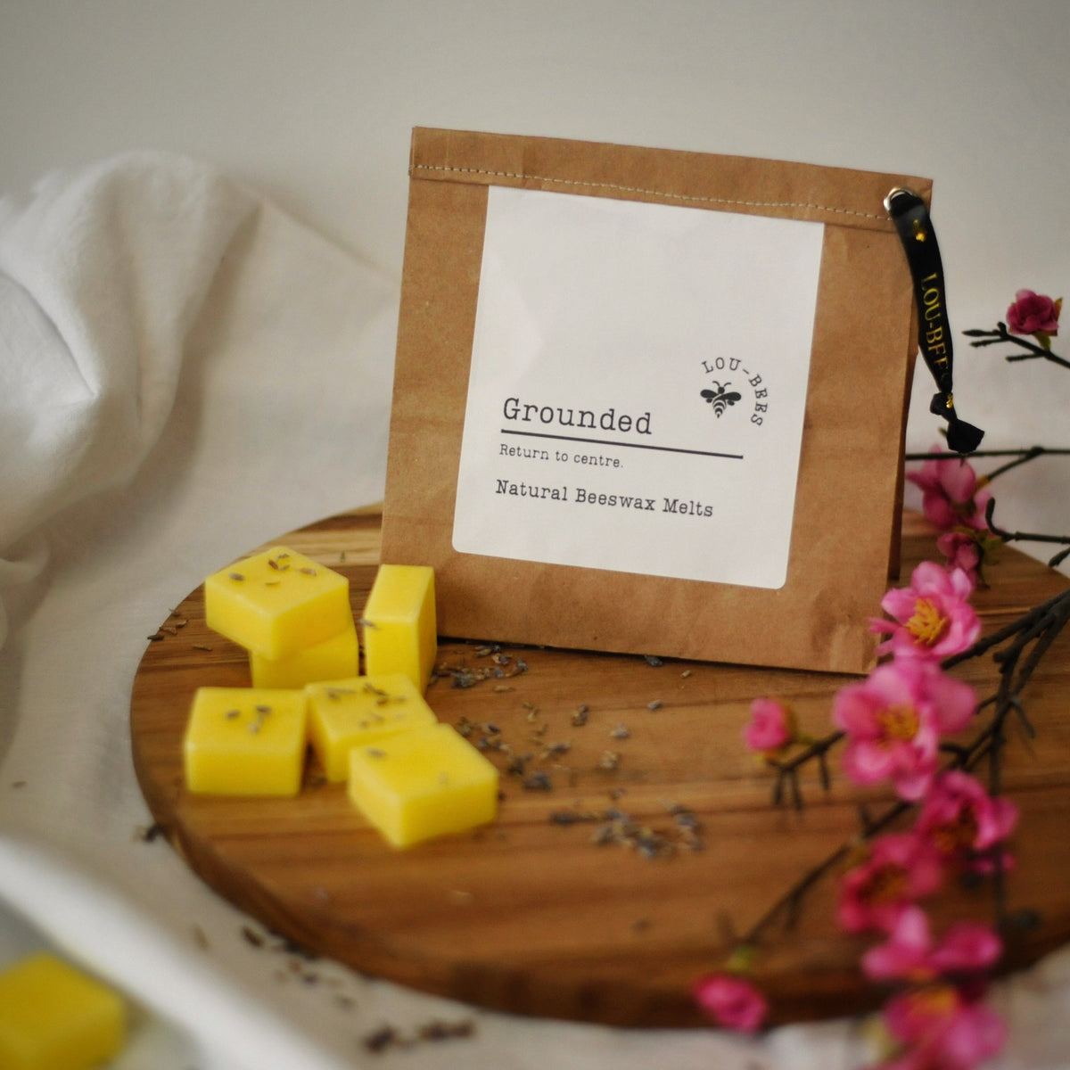 Lou-bees Grounded Natural Beeswax Melts - Sandalwood & Amber Fragrance