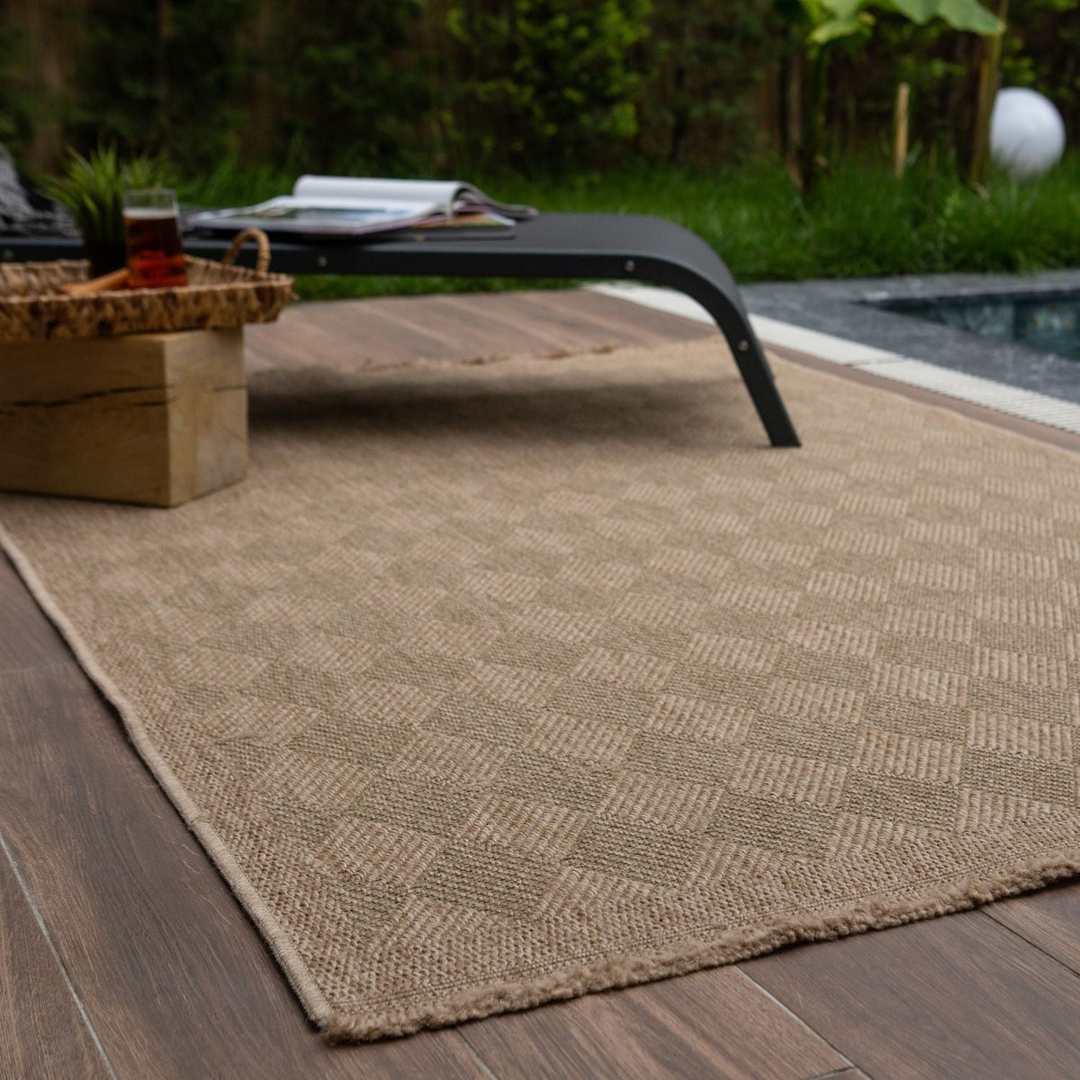 Nature Outdoor Rug Green 5300G by The Rugs