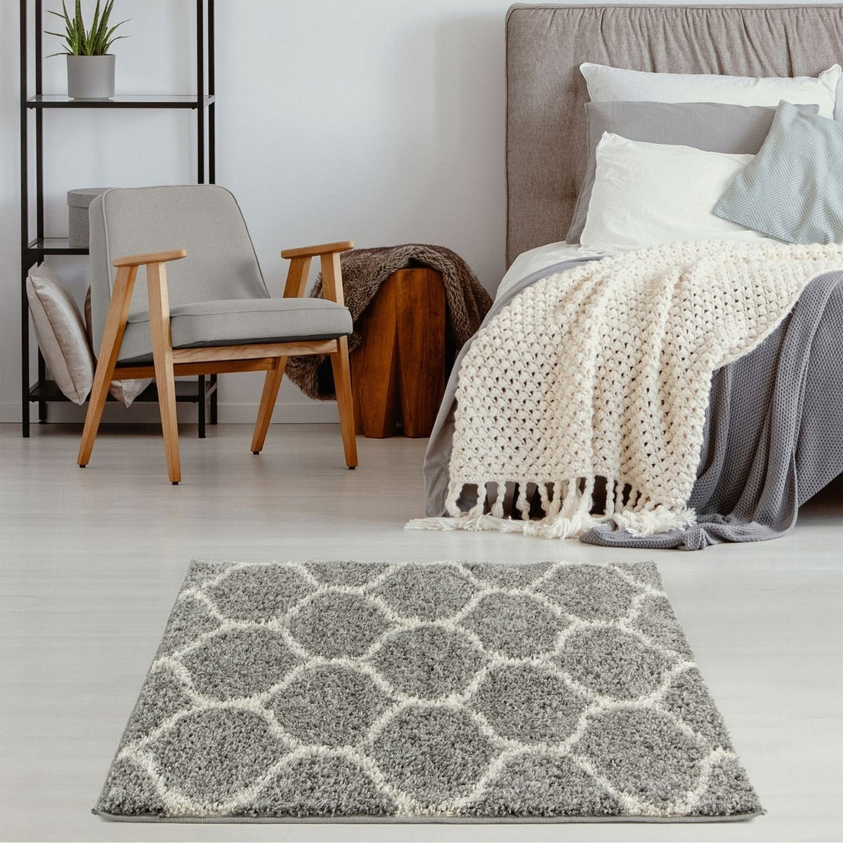 Moroccan Grey Shaggy Rug 610 by The Rugs
