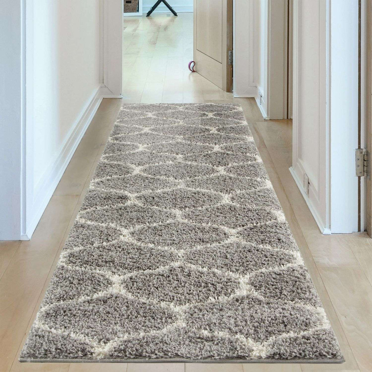 Moroccan Grey Shaggy Rug 610 by The Rugs
