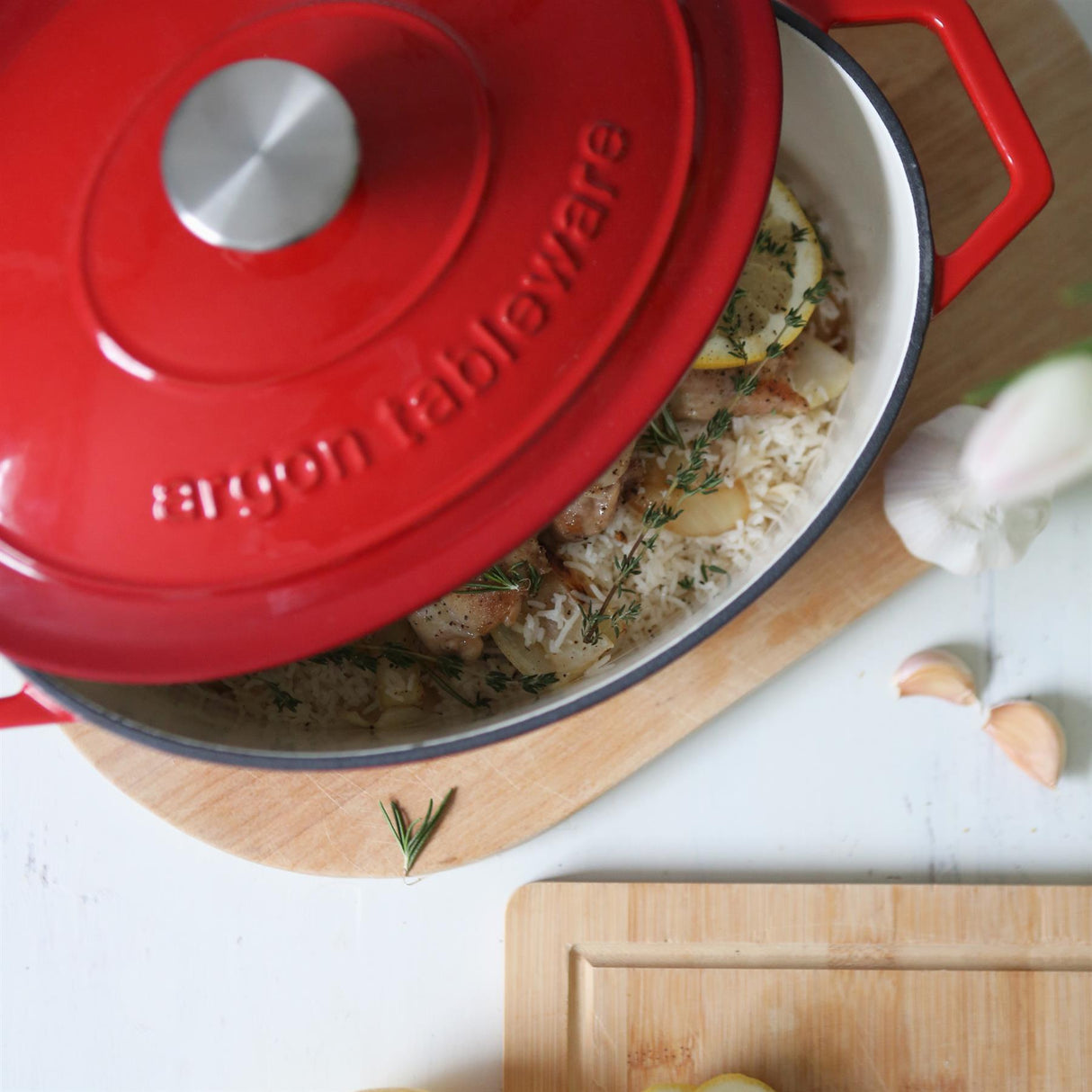 Rinkit Red Ombre Oval Cast Iron Casserole Dish - 4.68L