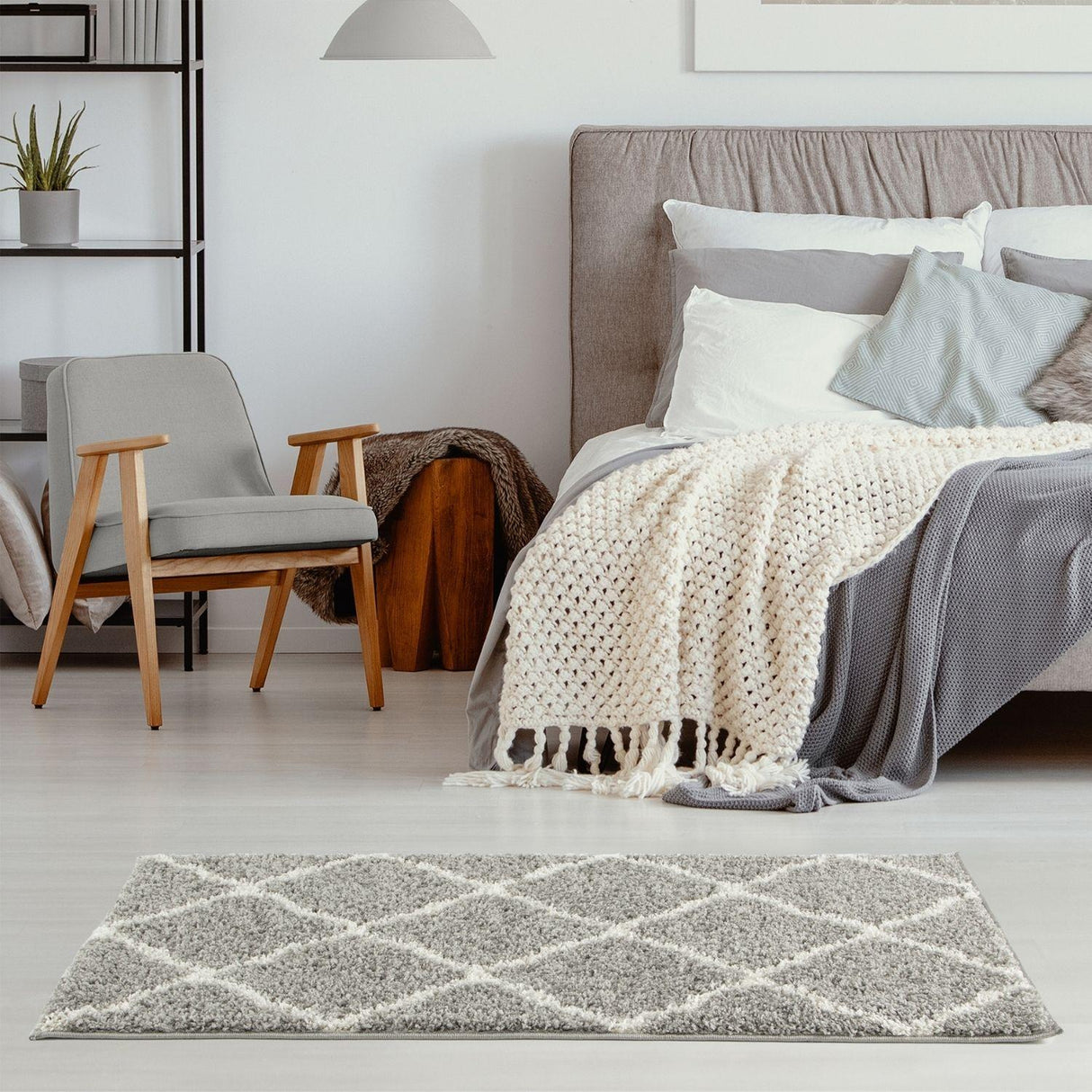 Moroccan Grey Shaggy Rug by The Rugs | 710