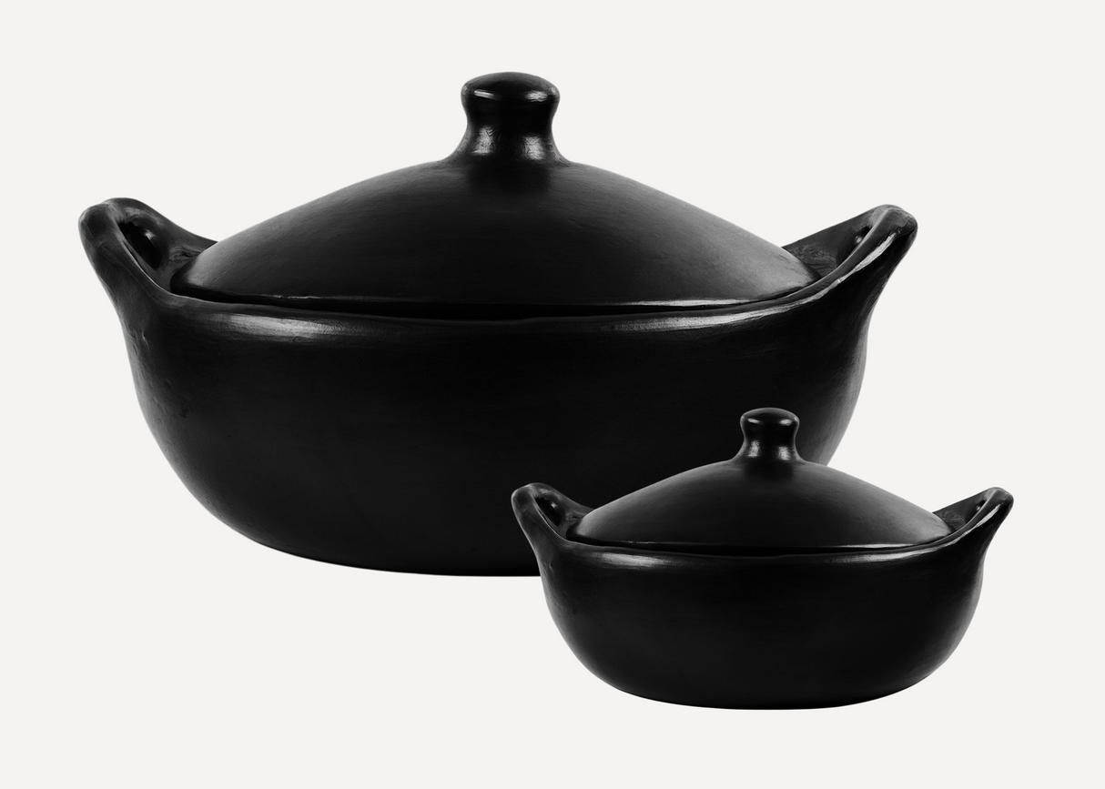 CasaLatina Chamba Black Clay Oval Cocotte