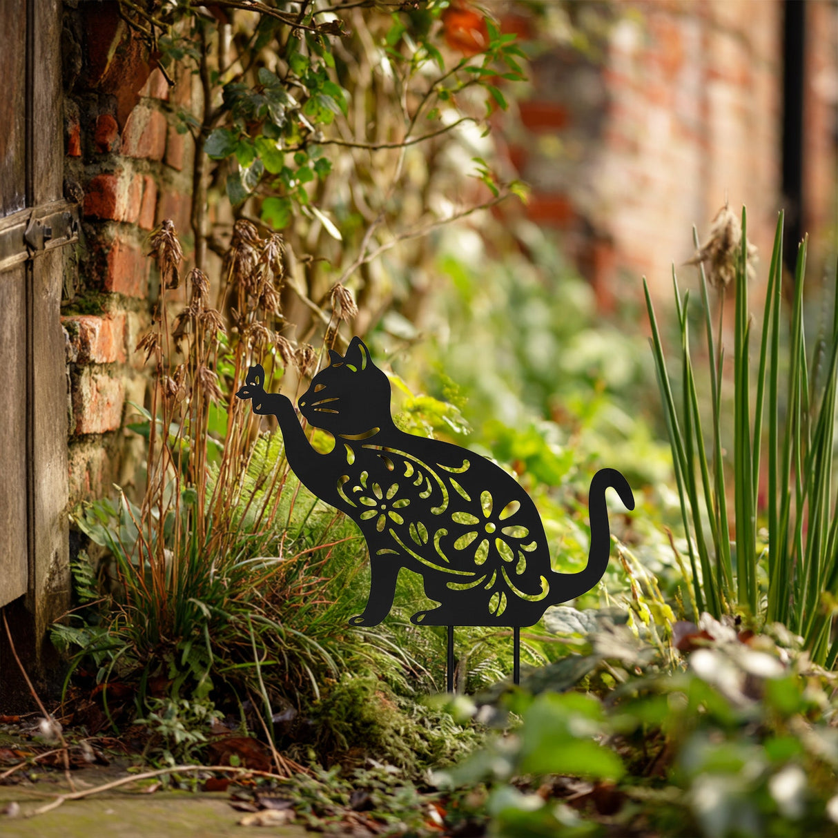 Nicoman Metal Cat and Dog Silhouette Garden Ornament