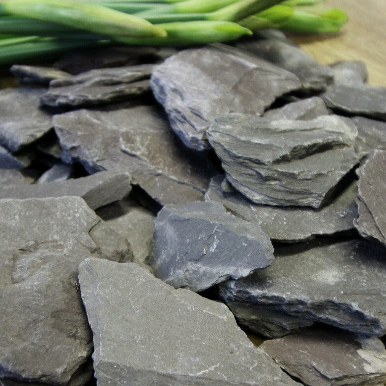 Dandy’s Welsh Blue Plum Crushed Slate Chippings - 40mm