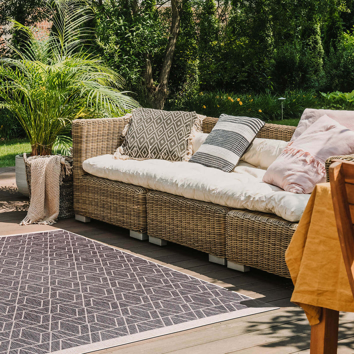The Rugs Duo Weave Outdoor Rug Diamonds