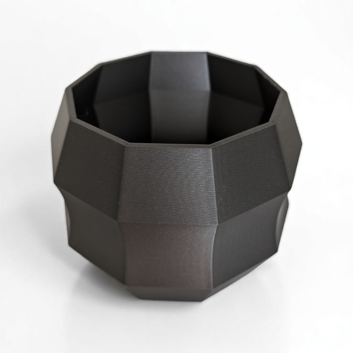 Filamora Studios Minimalist Decagonal Flowerpot