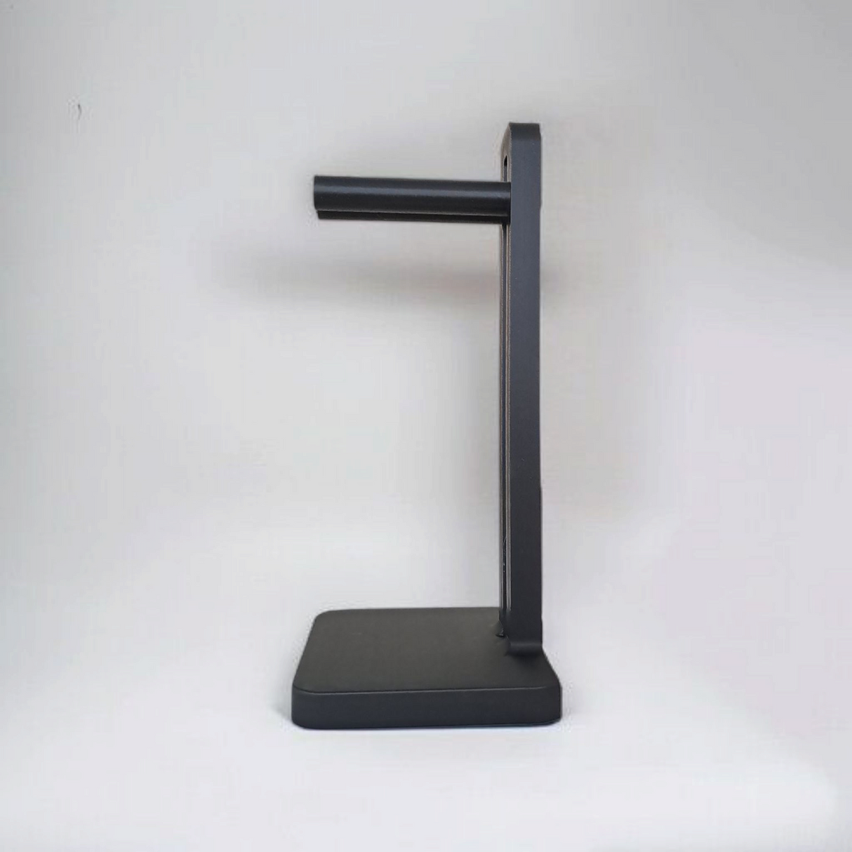 Filamora Studios Stable Headphone Stand Desk Organiser