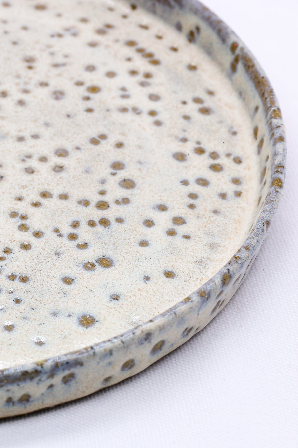 Saltfoam Stoneware Handmade Ceramic Dinner Plate - 23cm