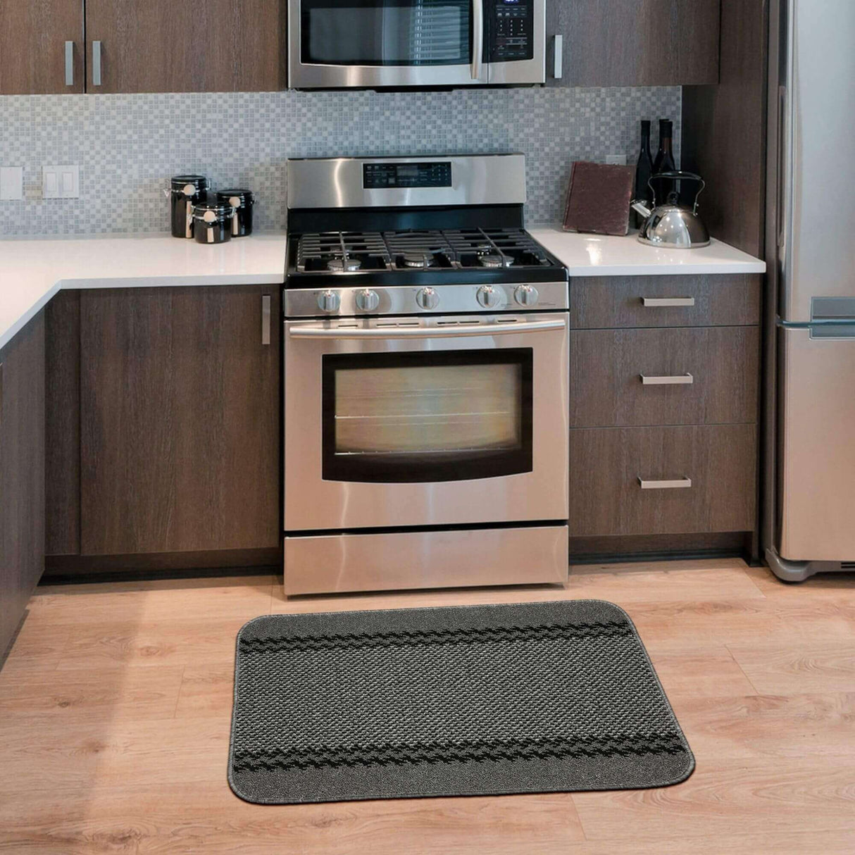 Washable Bordered Dark Grey Rug 116D | The Rugs