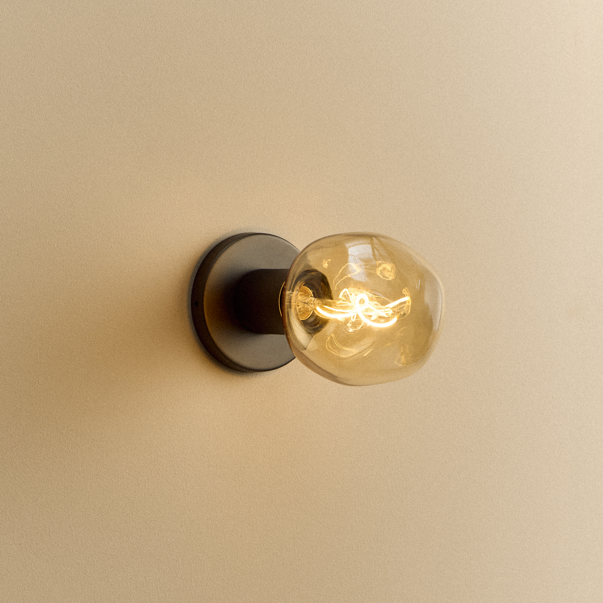 Tala Lochan Wall Light in Graphite with Voronoi I