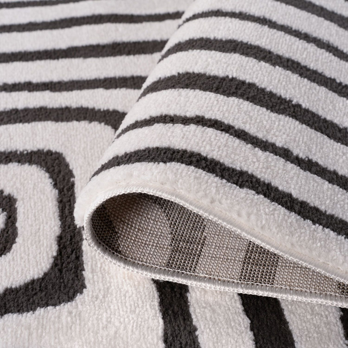 The Rugs Loft Geometric Dark Grey Rug