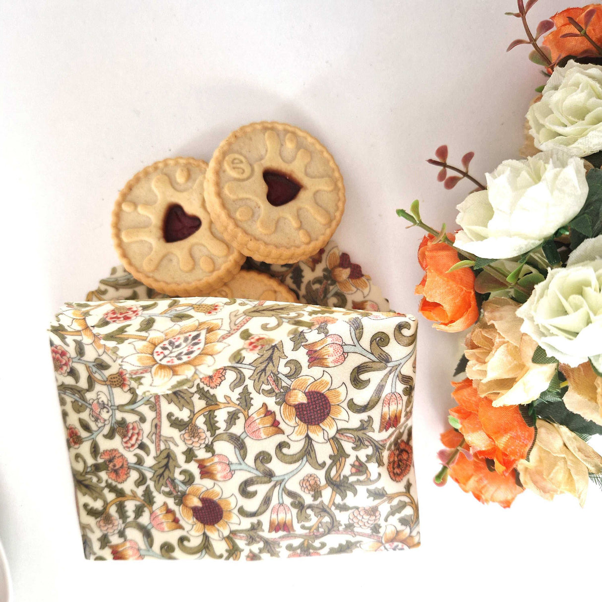 Honey Bee Good Beeswax Wraps Set of 3 | William Morris