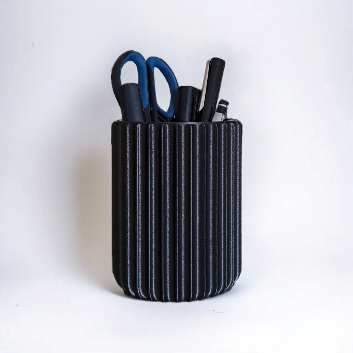 Filamora Studios Ribbed Pen Holder Desk Organiser