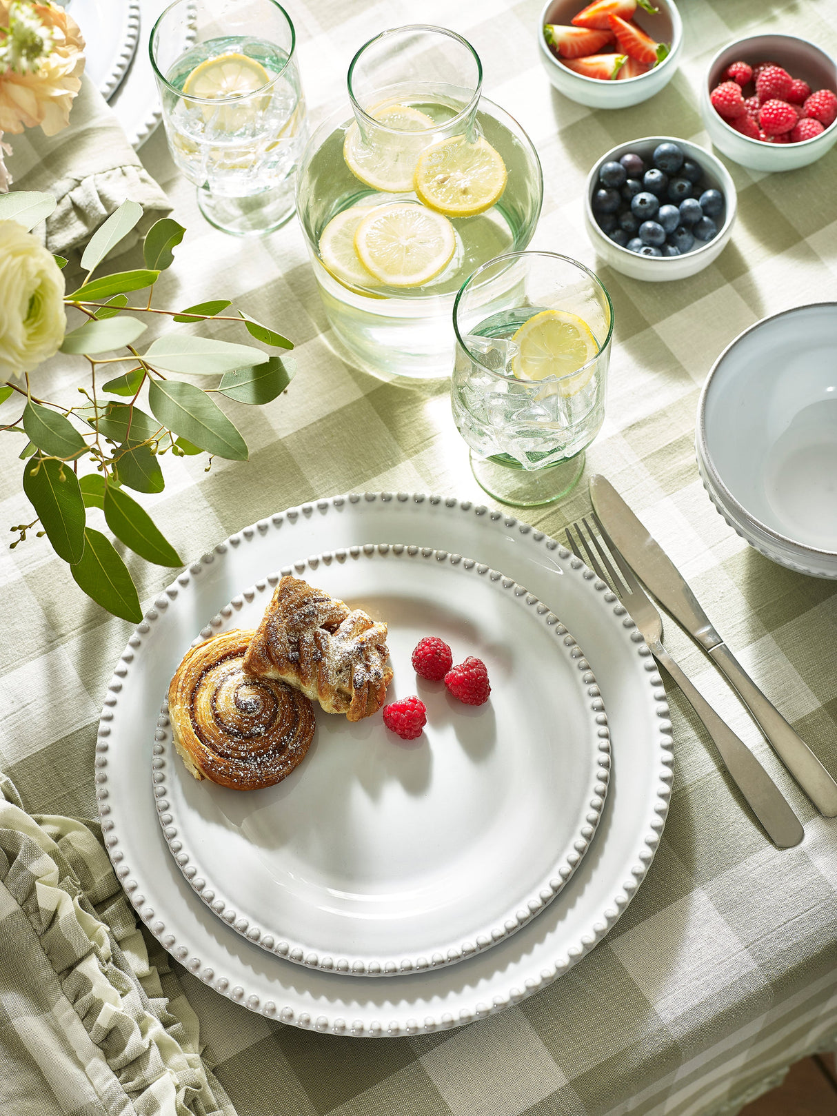 MM Living Glacier Bobble Dinner Plate