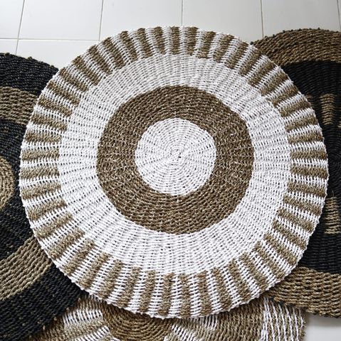 The Rugs Round Seagrass White Tan Sun Rug - 1m