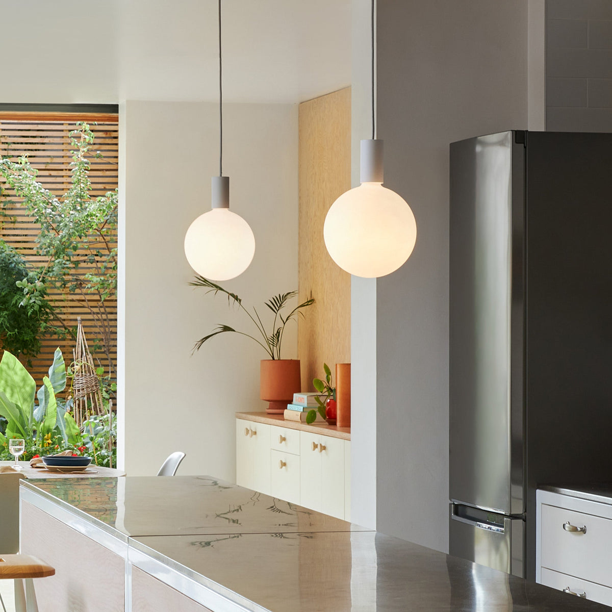 Tala Alumina Single Pendant + Sphere V
