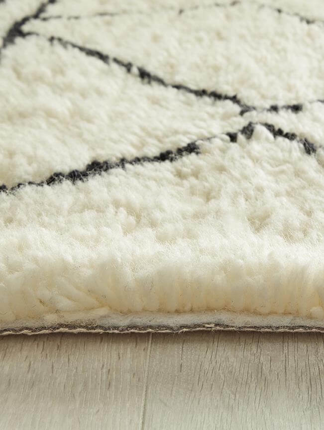 The Rugs Berber Cream Black Wool Shaggy Rug