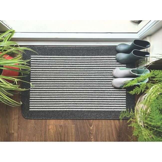 The Rugs Washable Mat and Runners Stripe Design