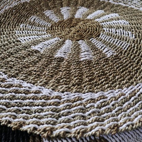 The Rugs Round Seagrass White Tan Inner Sun Rug - 1m