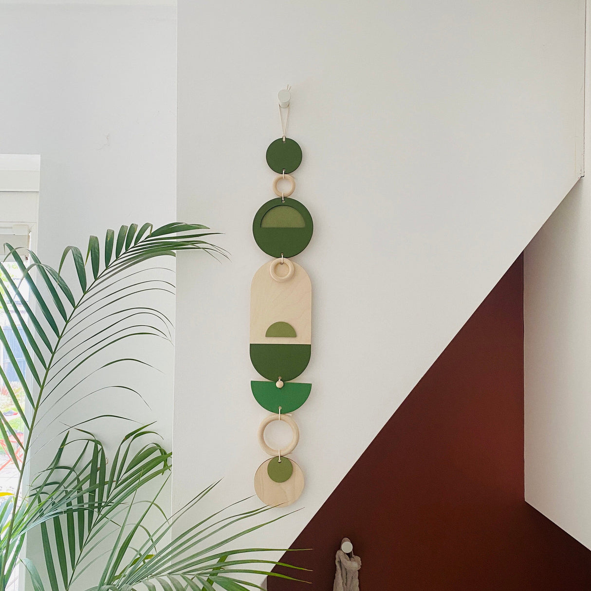 Stylish Green Geometric Wall Art - 68 × 10 cm