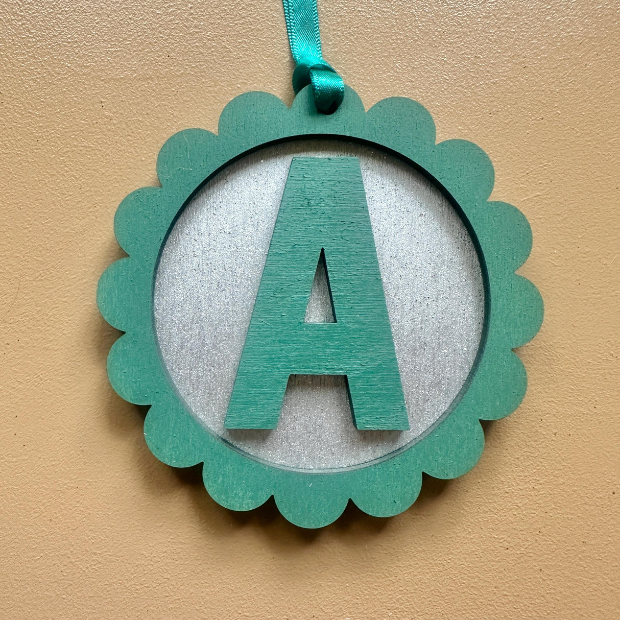 Personalised Scalloped Christmas Ornament – Decoration Gift