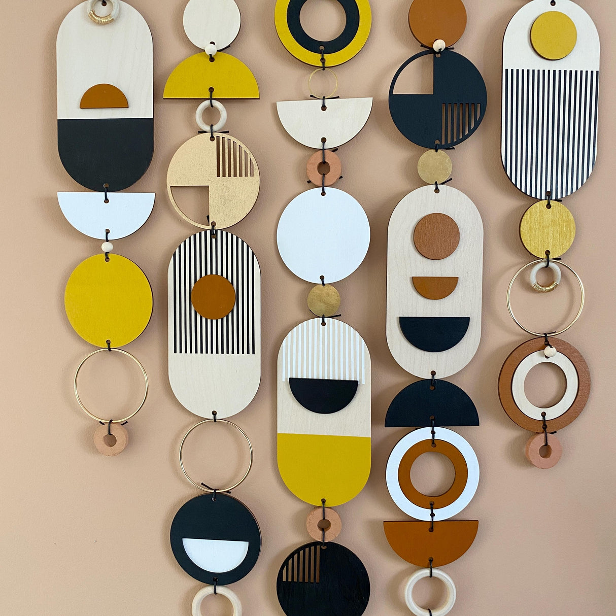 Eccentric Abstract Narrow Feature Wall Art
