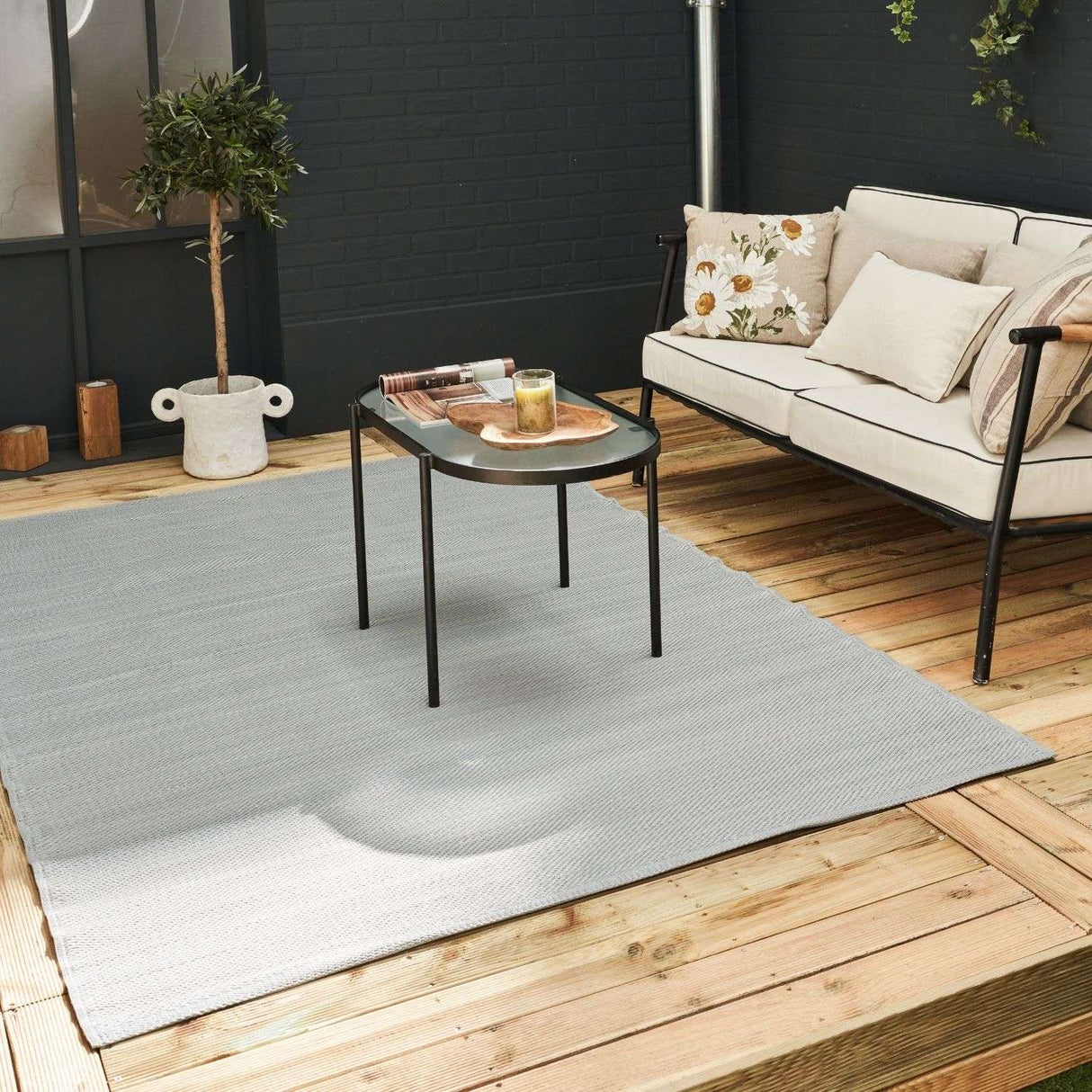 The Rugs Urban Outdoor Rug Grey | 1000
