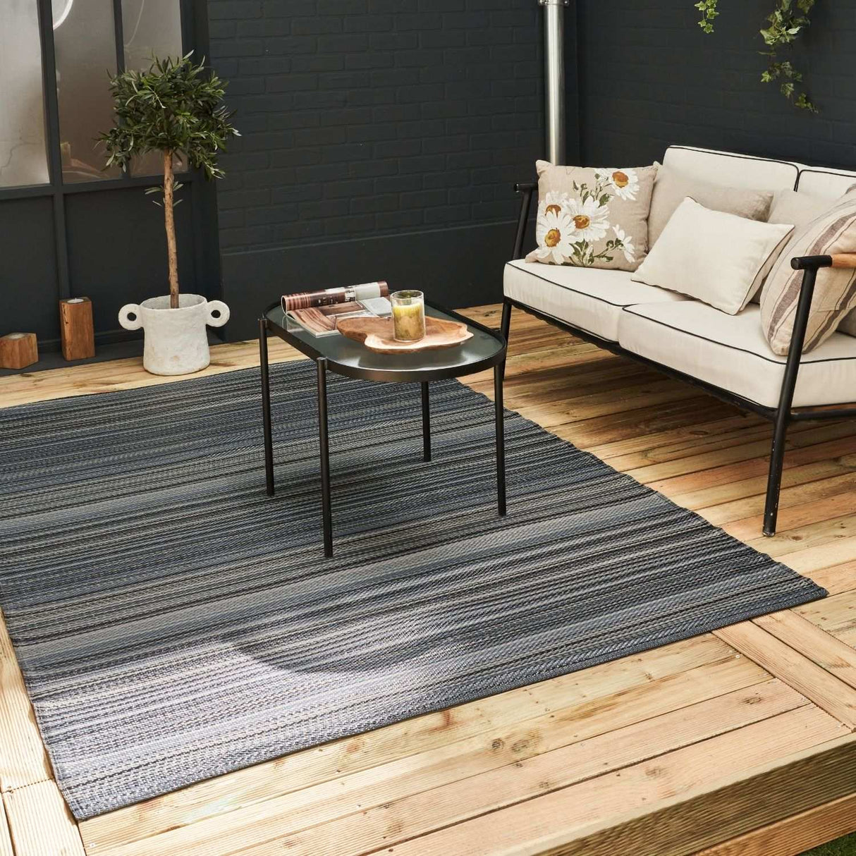 The Rugs Rainbow Outdoor Rug Dark Grey | 1020