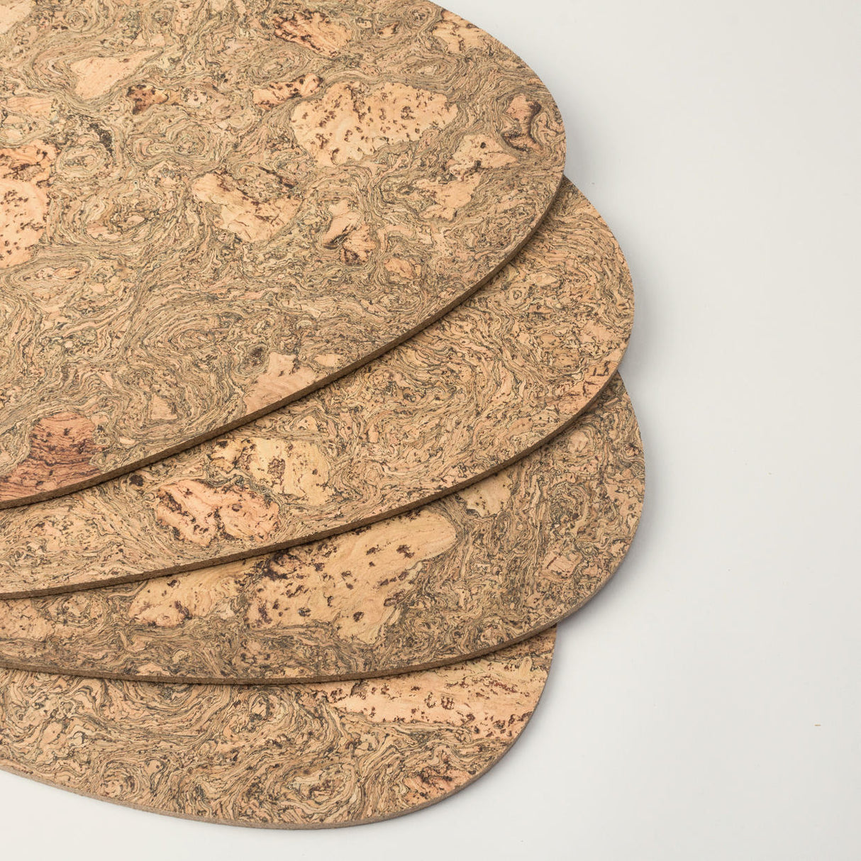 Portuguese Treasures Black Twist Pebble Shape Cork Placemat