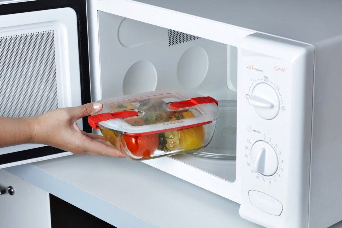 Image - Pyrex Cook & Heat Square Glass Food Container with Patented Microwave Safe Lid, 14x12x4cm