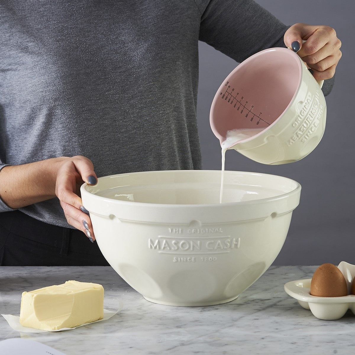 MASON CASH Innovative Kitchen Measuring Jug, 1 L, White