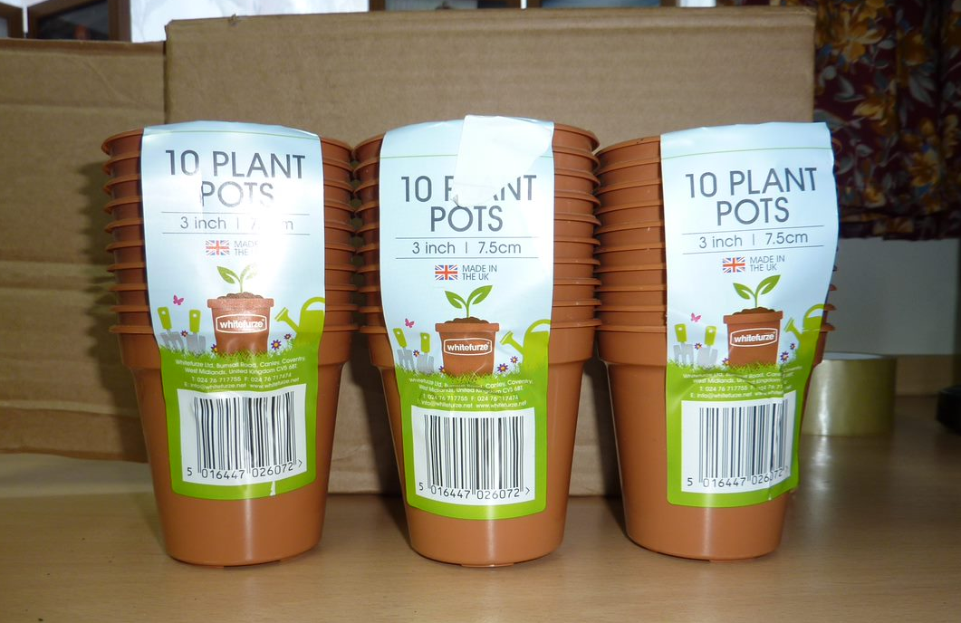 Image - Whitefurze Basic Garden 10 Plant Pots, 7.5cm, Terracotta