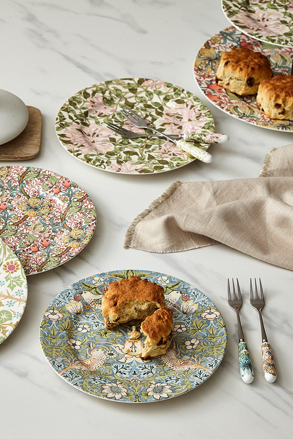 Image - Spode Morris & Co. Set Of 4 Dessert Plates