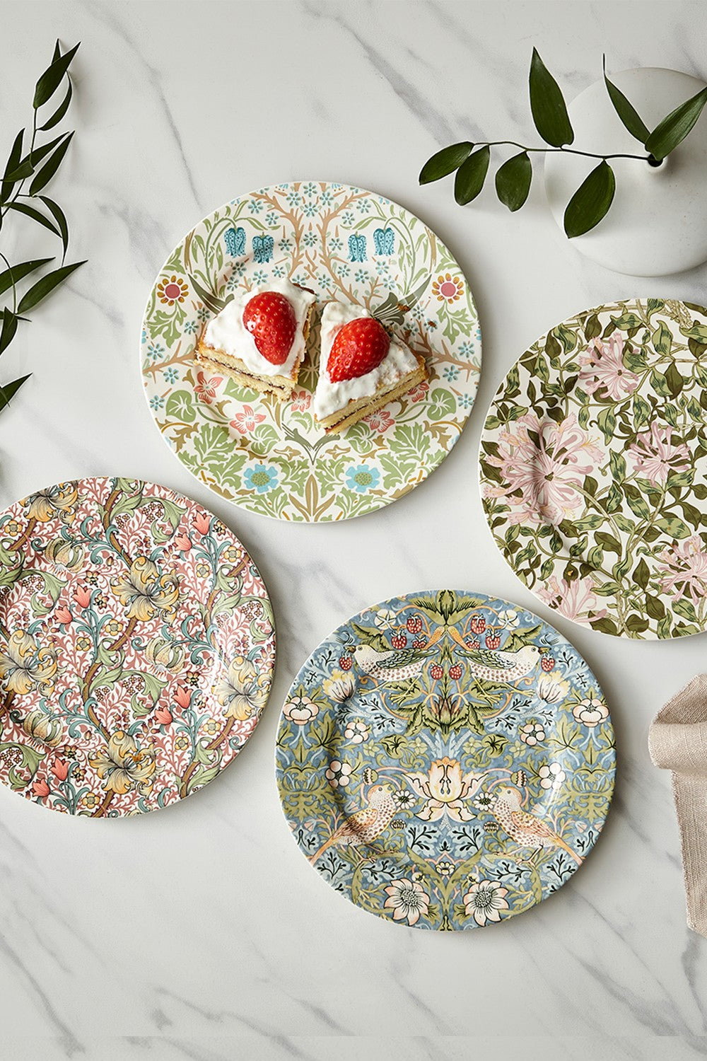 Image - Spode Morris & Co. Set Of 4 Dessert Plates