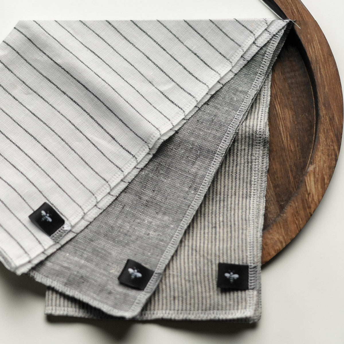Lou-bees Striped Linen Cloth Set
