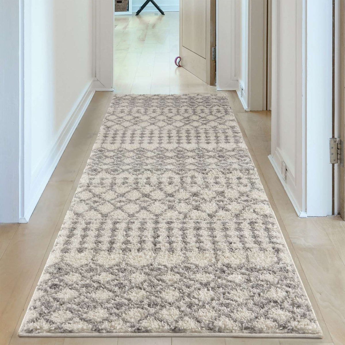 The Rugs Moroccan Ivory Grey Shaggy Rug | 1000