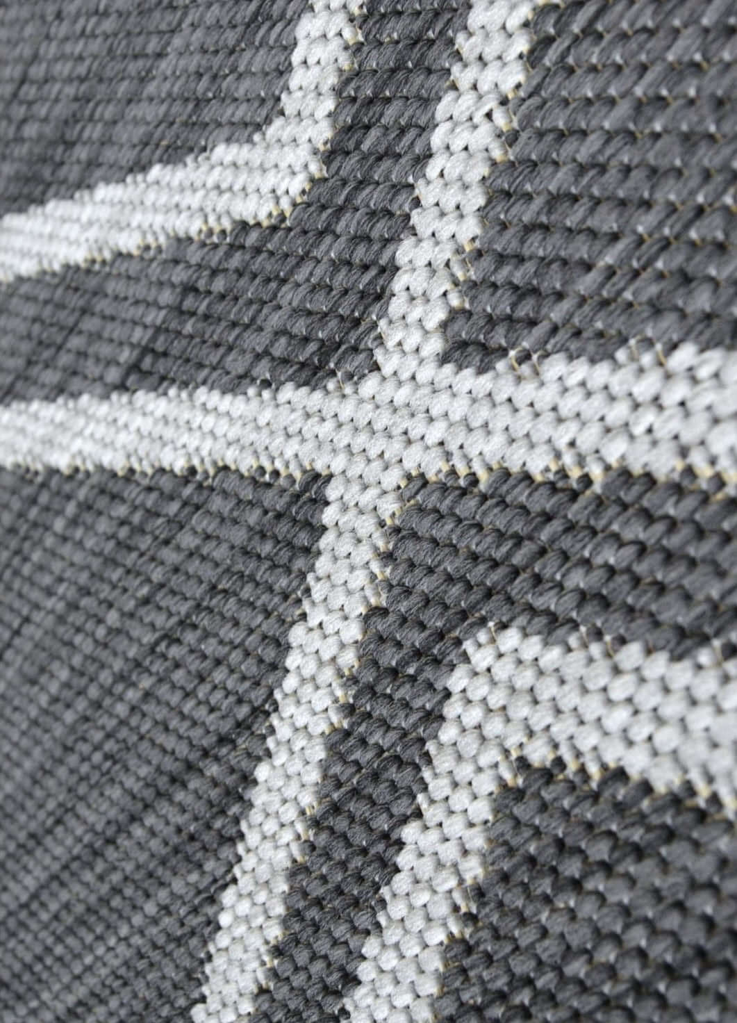 County Diamonds Indoor‑Outdoor Rug 11651A by The Rugs
