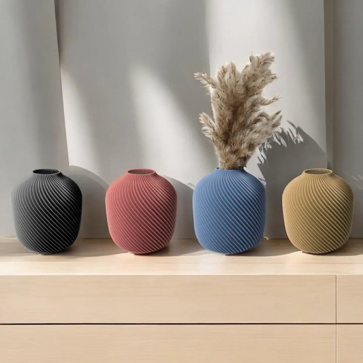 Filamora Studios Bold Spiral Mac Vase - 3D Printed