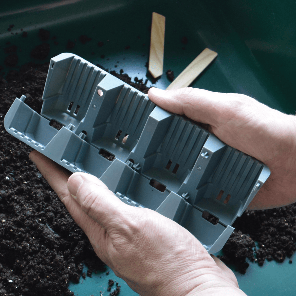 AllotMate Essentials 24 Cell Self-Watering Seed Success Kit Propagator