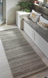Chunky Natural Grey Knitted Rug – Handwoven Wool Texture