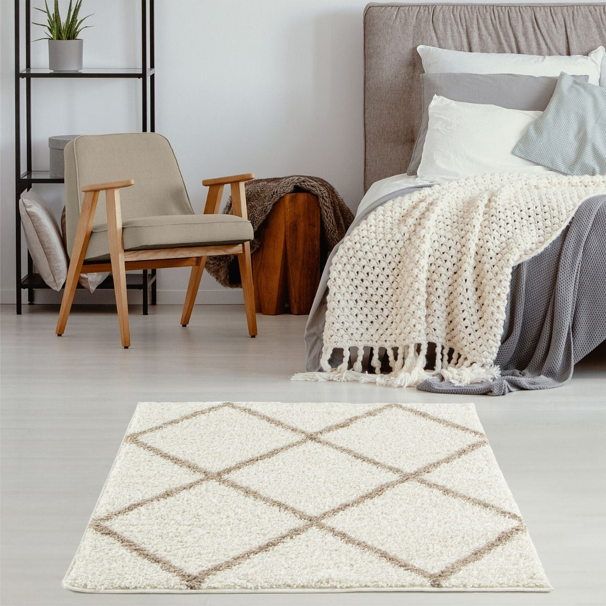 Moroccan Ivory Shaggy Rug 530 by The Rugs