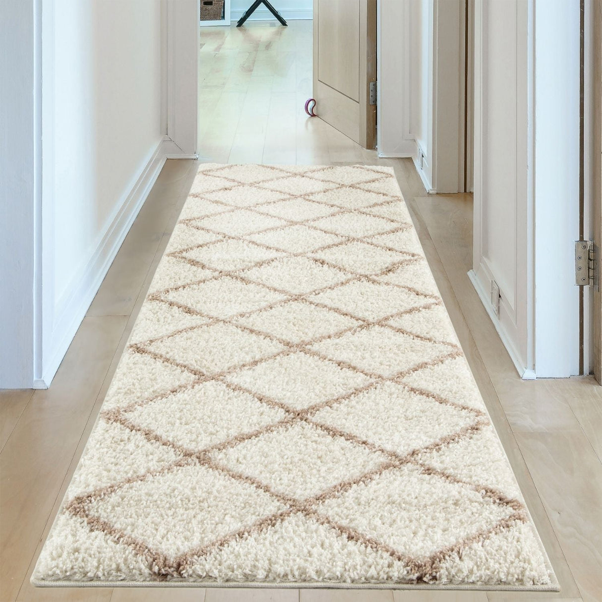 Moroccan Ivory Shaggy Rug 530 by The Rugs