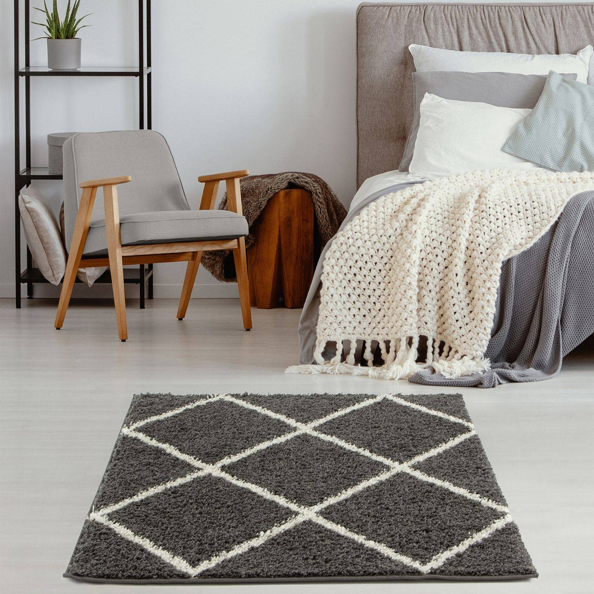 Moroccan Dark Grey Shaggy Plush Indoor Floor Rug 540 | The Rugs
