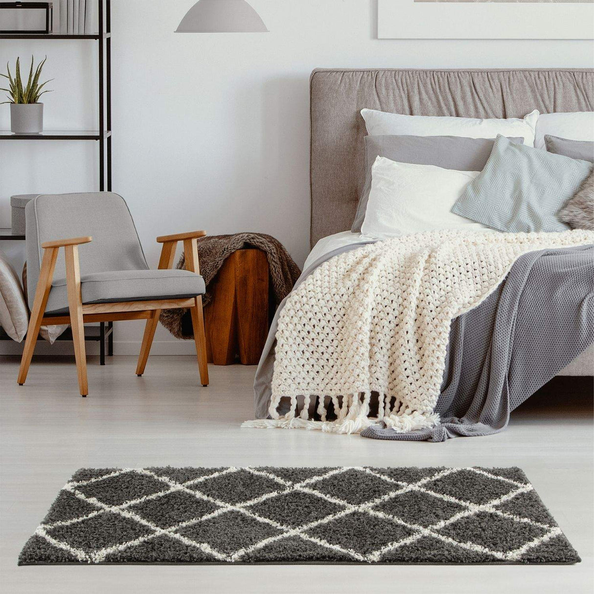 Moroccan Dark Grey Shaggy Plush Indoor Floor Rug 540 | The Rugs