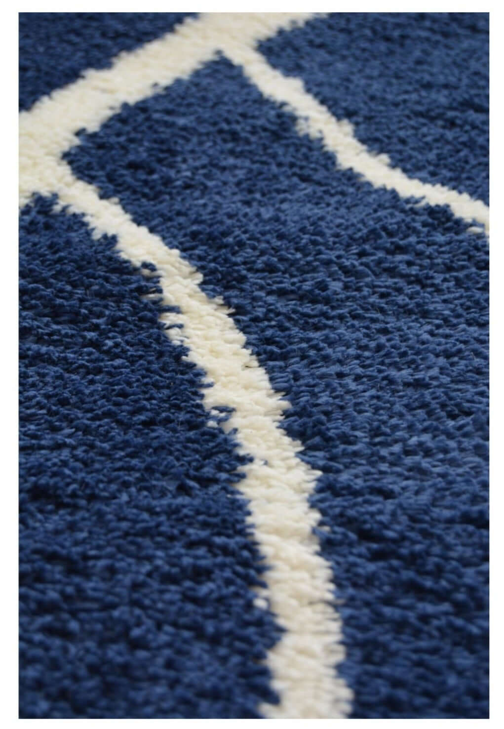 Snug Bubbles Shaggy Rug by The Rugs